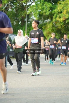 Runner Photo 3967786