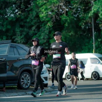 Runner Photo 3967945