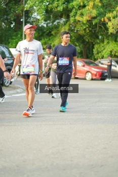 Runner Photo 3967995