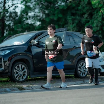 Runner Photo 3968126