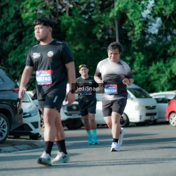 Runner Photo 3968136