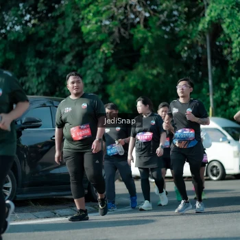 Runner Photo 3968343