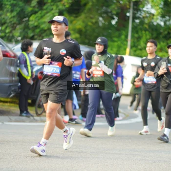 Runner Photo 3968385
