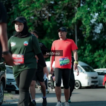 Runner Photo 3968678