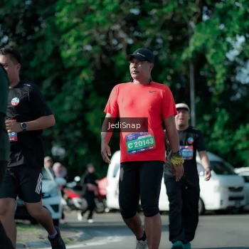 Runner Photo 3968685