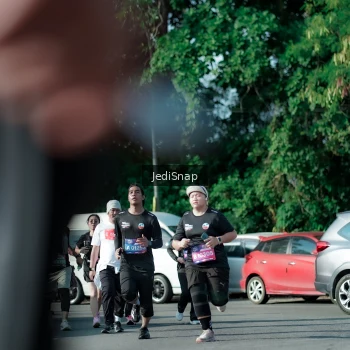 Runner Photo 3968776