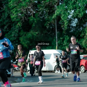 Runner Photo 3968859