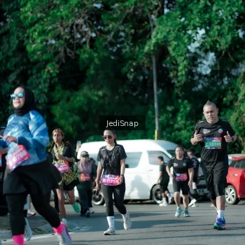 Runner Photo 3968865