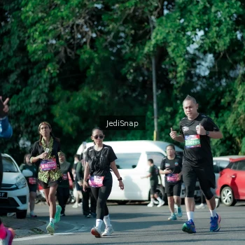 Runner Photo 3968887