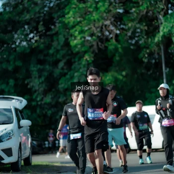Runner Photo 3970276