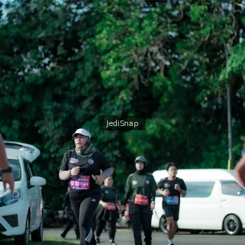 Runner Photo 3970365