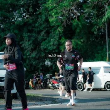 Runner Photo 3970676