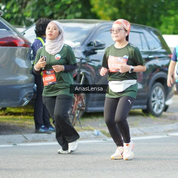 Runner Photo 3971084
