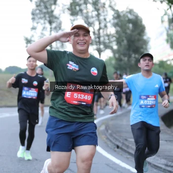 Runner Photo 3971460