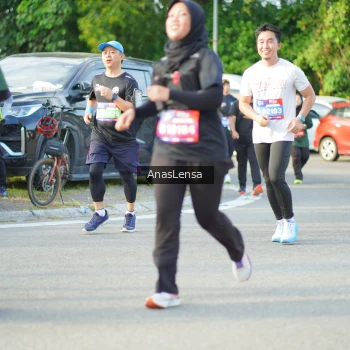 Runner Photo 3971540