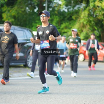Runner Photo 3971574