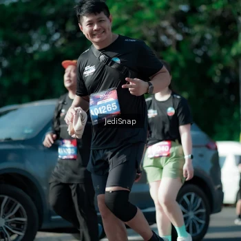 Runner Photo 3971695