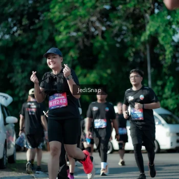 Runner Photo 3971771