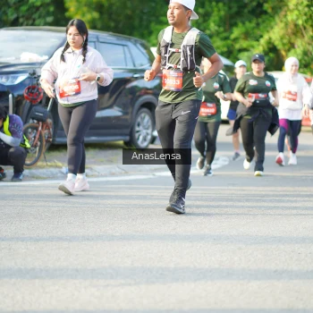 Runner Photo 3972582