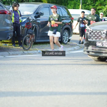 Runner Photo 3973085