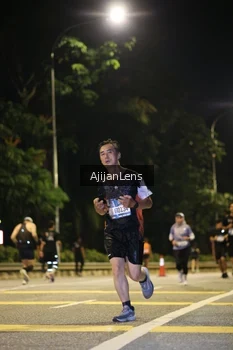 Runner Photo 3973381