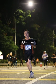 Runner Photo 3973395