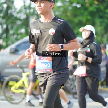 Runner Photo 3973573