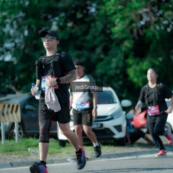 Runner Photo 3973629
