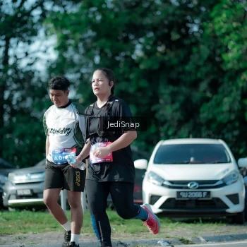 Runner Photo 3973665
