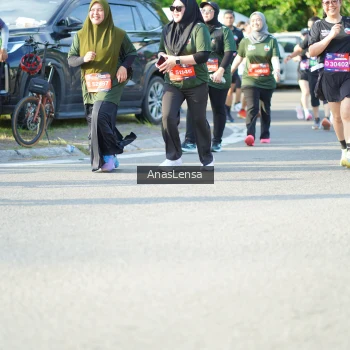 Runner Photo 3973676