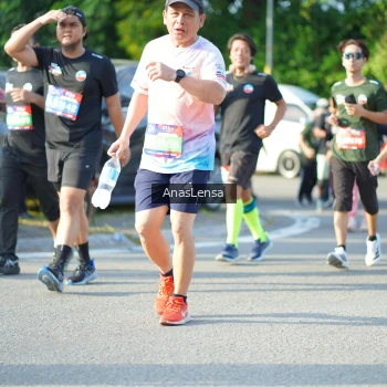 Runner Photo 3973696