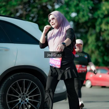 Runner Photo 3973749