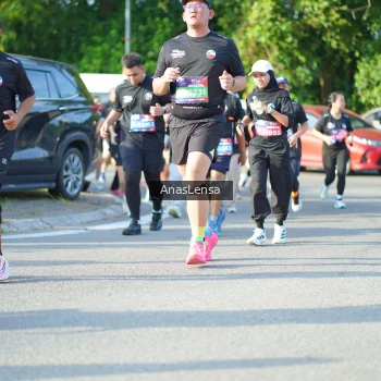 Runner Photo 3973915