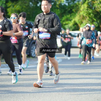 Runner Photo 3973971