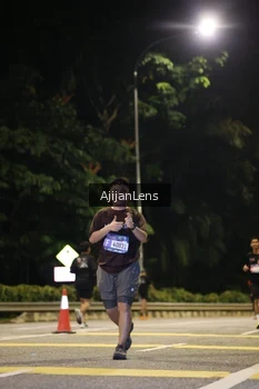 Runner Photo 3973973