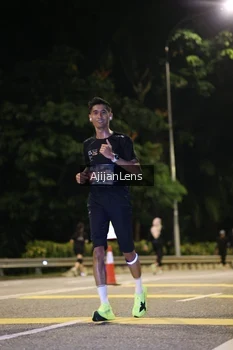 Runner Photo 3974005