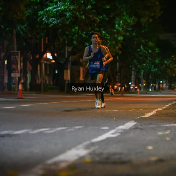 Runner Photo 3974133