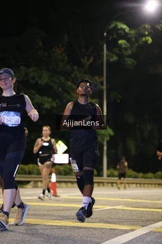 Runner Photo 3974165