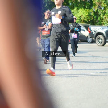 Runner Photo 3974213