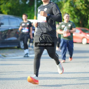 Runner Photo 3974236