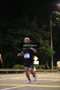 Runner Photo 3974311
