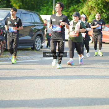 Runner Photo 3974339