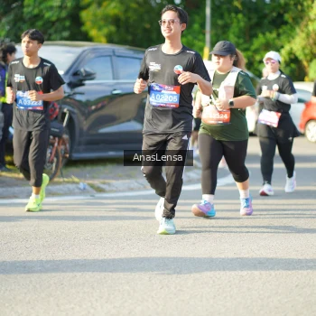 Runner Photo 3974359
