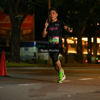 Runner Photo 3974365