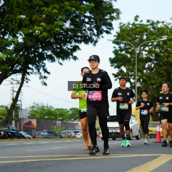 Runner Photo 3974390