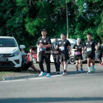 Runner Photo 3974468