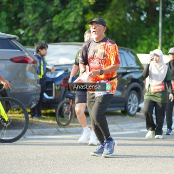 Runner Photo 3974476