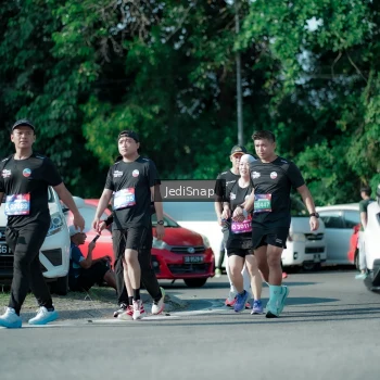 Runner Photo 3974510