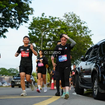 Runner Photo 3974544