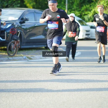 Runner Photo 3974554